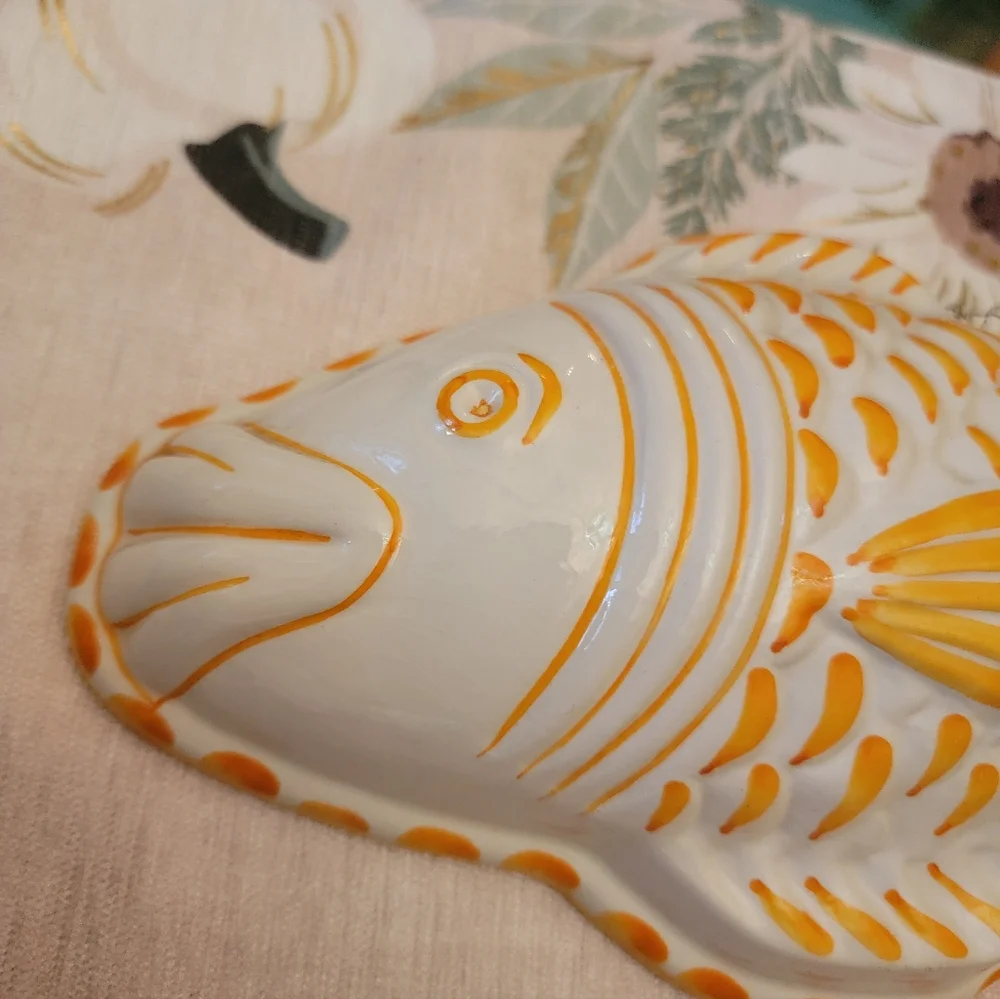 Bassano Ceramiche ABC Made In Italy Ceramic White & Gold Large Smiling Fish Mold - Picture 3 of 13